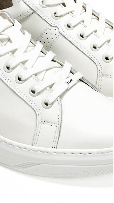 White leisure shoes for men FLUCHOS 6