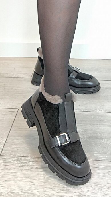 Black boots with natural fur lining - MARIO MUZI 1