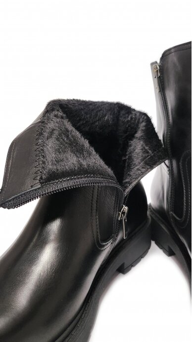 Black natural leather ankle boots with zipper MARIO MUZI 3