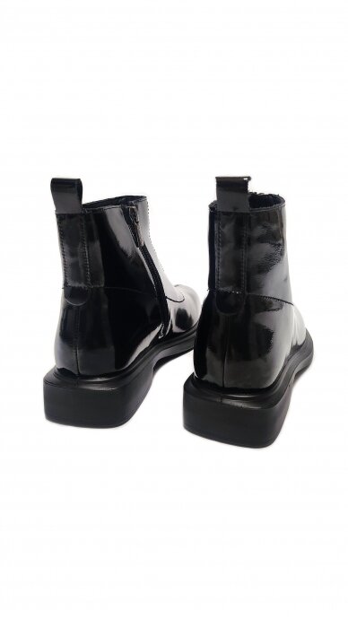 LORETTA VITALE patent leather boots 2