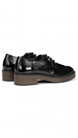 Women's classic leather shoes - FLUCHOS