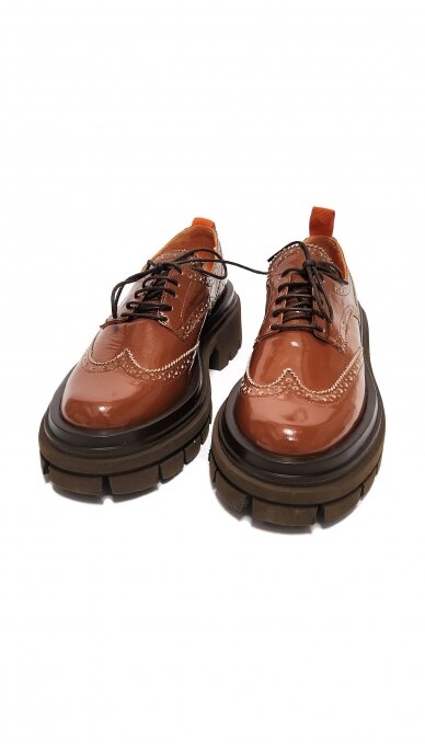 Women's patent brown oxfords with massive soles MAGZA 3