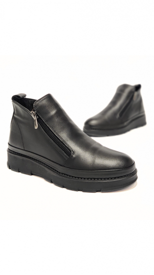 Stylish black natural leather boots MARIO MUZI