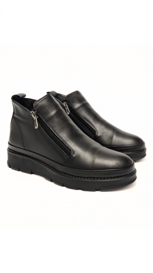 Stylish black natural leather boots MARIO MUZI