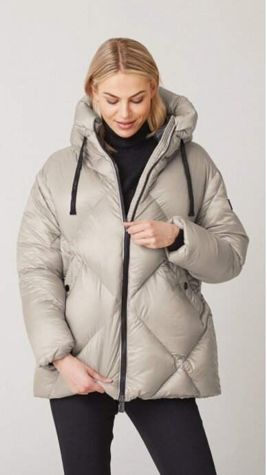 Short women's down jacket IRELAND