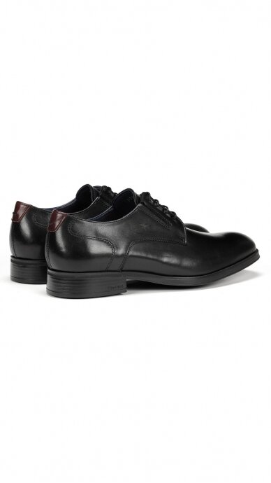 Men's classic shoes with laces FLUCHOS 1